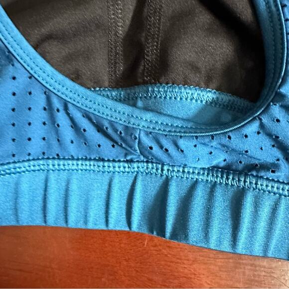 DIP Active Yoga Blue sports bra LARGE Vented Open Racerback Womens - Picture 8 of 11